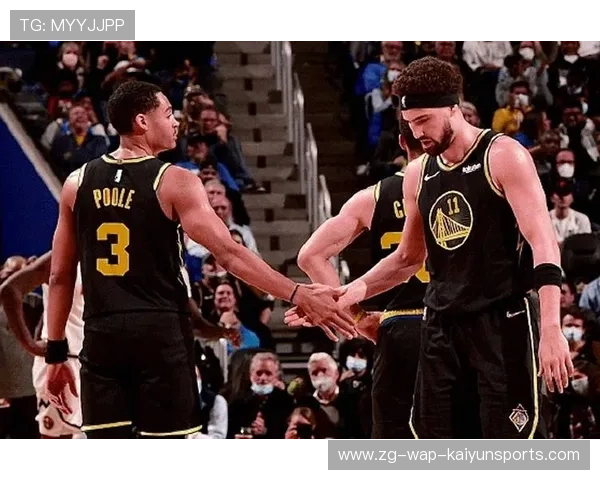 勇士替补席爆发，普尔表现抢眼，勇士球员普洱